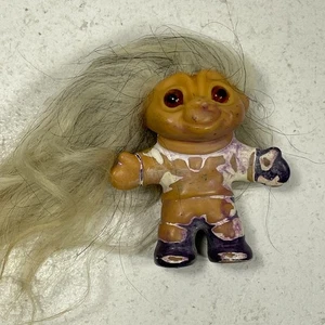 De colección Años 60 Troll Pelo Blanco Ojos Marrón/Naranja Sin Marca 2.5" Era Dama - Imagen 1 de 11