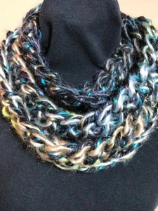 Isaac Mizrahi Sutton Yarn Infinity Gurglefish Handmade Crochet Circle Scarf 2X80 - Imagen 1 de 6