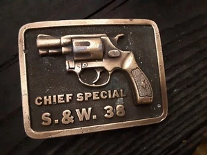 vintage 1975 Chief Special Smith & Wesson .38 revolver Brass Belt Buckle ADEZY - Picture 1 of 10