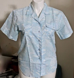 Blusa Potomac Sport Talla 10 Azul Polvo Estampado Botón S/S 2 Bolsillos en el Pecho - Imagen 1 de 6