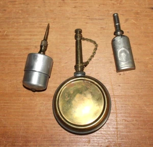 Three Vintage Oil cans - Picture 1 of 1