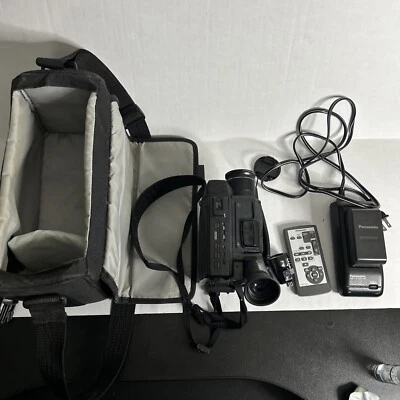 Panasonic Palmcorder Digital Auto Focus VHS Camera Untested Needs New Battery - Image 1 of 4