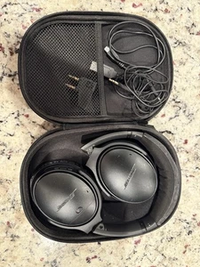 Bose QuietComfort 35 Wireless Headphones - Black - Picture 1 of 4