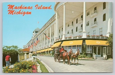 Vintage Mackinac Island Grand Hotel Photochrome Postcard L.L. Cook - Image 1 of 2