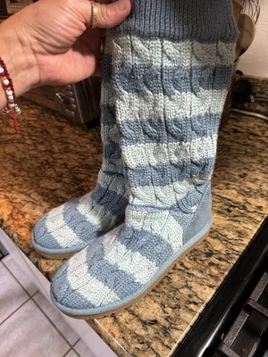 Suéter Estilo UGG Rayas Talla 7 Mujer’s Foto 1 de 4