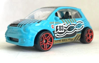 Hot Wheels Fiat 500 - 2018 H W Daredevils 2/5 Chase - coche suelto - azul cielo Foto 1 de 4