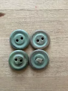 4er Set Vintage grün bemalt Holzknöpfe 2 Loch schöne Verwitterung 3/4 - Bild 1 von 2