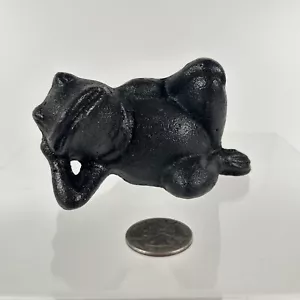 VTG Cast Iron Frog Whimsical laid back statue figurine paper weight door stop - Picture 1 of 11
