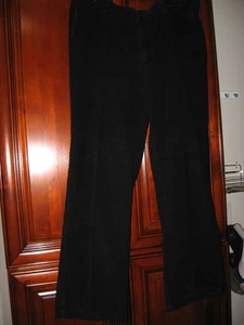 Croft & Barrow, Pantalones Cordoroy Negros, 10" Bootleg, 100% Algodón, 42" Cinturax32" Entrepierna - Imagen 1 de 10