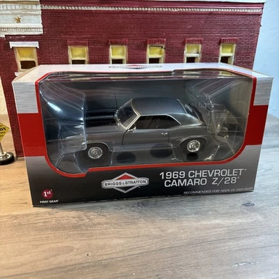 First Gear 1969 Chevrolet Camaro Z/28 Briggs & Stratton 1/25 Diecast Model - Image 1 of 4