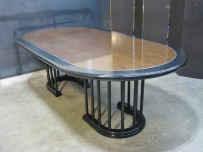 Mesa de comedor ovalada Karl Mann personalizada de alta gama, chapas de nogal 132" de largo 20K nueva Foto 1 de 4