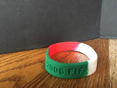 (900) 2006 FIFA World Cup Germany ~ Friendship Wristbands - Mexico Flag Colors Cover