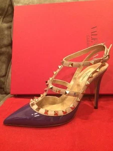 Zapatos de sandalia Valentino Rockstud tachonados púrpura patente cuero con correas $995 - Imagen 1 de 12