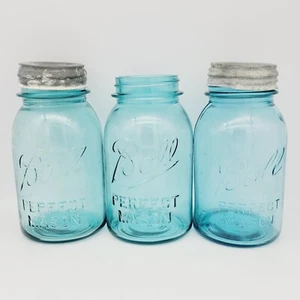 Vintage to Antique 3 Ball Blue Perfect Mason Jars Quart Reg Mouth 2 Lids #s 3&5 - Picture 1 of 12