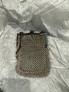 Antike viktorianische Perlen Geldbörse - irisierend rosa/lavendel mit Metallrahmen - Bild 1 von 4