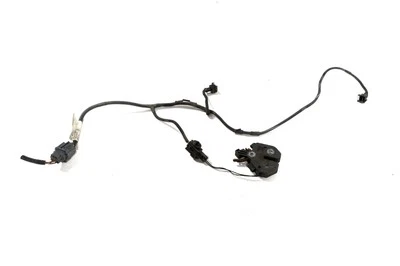 Cerradura capó izquierda VOLVO V70 SW 2.4 D5 2006 RHD 30799689 30799688 3353629 Foto 1 de 4