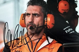ANDREA STELLA HAND SIGNED 6X4 FORMULA ONE PHOTO - F1 - McLAREN 2 - Picture 1 of 1