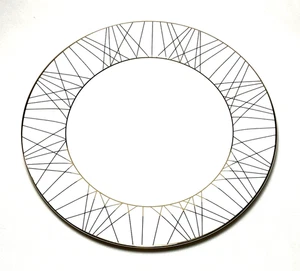 CIROA (Luxe) ~ Quality Porcelain 10.5" DINNER PLATE w/Gold Metallic Accent Lines - Picture 1 of 6