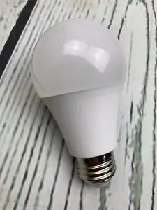 A19 LED Bulb 60Watt LED Light Bulb 9W Daylight 5000K 850 Lumen E26 Base 120V - Picture 1 of 3