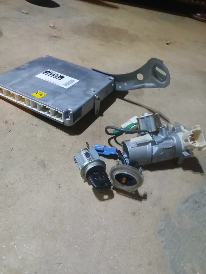 Toyota RAV4 2004 AWD ECU ECM llave encendido kit inmovilizador | Foto 1 de 4