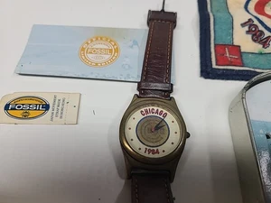 Vintage UBS Chicago Cubs Fossil Quarzuhr LI-1133 Herren Bronze Leder neue Batterie - Bild 1 von 7