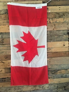 VINTAGE 80'S LARGE 4FT 3" LINEN CANADA FLAG MAPLE LEAF WALL HANGING SHOP DISPLAY - Picture 1 of 11