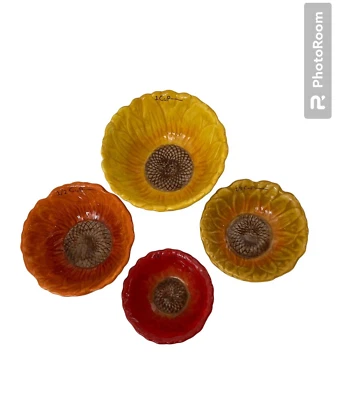 Pier 1 Importaciones Tazas Medidoras Cuencos Juego De 4 Flores Anidación Cocina Rojo Dorado Foto 1 de 4