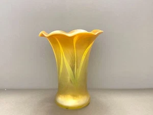 Vaso L.C.T Tiffany Favrile, Piuma Tirata Gialla Disegnato da Leslie H. Nash, FAB - Foto 1 di 11