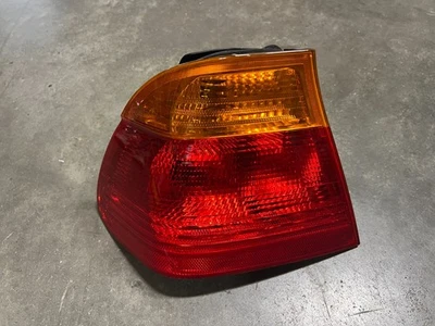 BMW 328I E46 1999 2000 sedán trasero izquierdo conductor luz trasera exterior OEM 0481 Foto 1 de 4