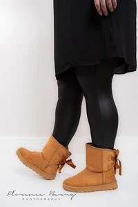 BNWT Women's Plus Size Black Shiny PU Leggings Sizes 16-26 - Picture 1 of 3