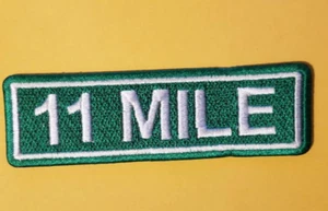 11 MILE Detroit Straßenschild RC MC Fahrrad gestickter Aufnäher * ca. 1,25 x 3,5 - Bild 1 von 2