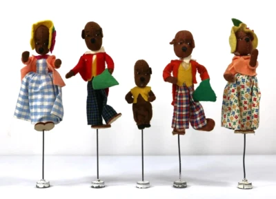 5 marionetas de juguete BAPS vintage de Alemania Occidental - La familia de los 3 osos en ropa Foto 1 de 4