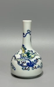 C Beautiful Chinese Qing dynasty famille rose porcelain doucai vase - Bild 1 von 9