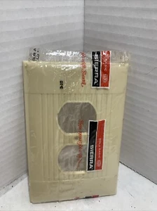 Cubierta de placa de enchufe de pared vintage de gran tamaño Sierra Ivory con líneas LEER - Imagen 1 de 6