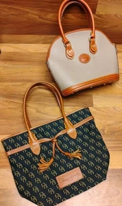 Monederos Dooney & Bourke de colección - Asas superiores - Cuero y lona Lote de 2 *LIMPIOS* - Imagen 1 de 24