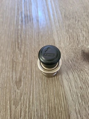 Botão de isqueiro 88-91 Crx usado fabricante de equipamento original Honda Ciggie - Imagem 1 de 4