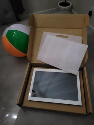 Control4 T3 Series C4-WALL7-WH                   7" In-Wall Touch Screen - Image 1 of 3