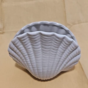 CONCHIGLIA PORTATOVAGLIOLI IN PORCELLANA BIANCA 15X12 CM CON SCATOLA - Foto 1 di 3