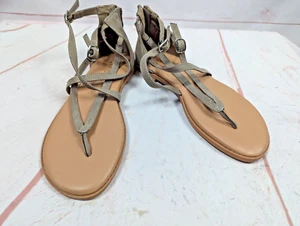 Torrid T-Riemen Gladiator Reißverschluss Absatz taupe Wildlederimitat Sandale Größe 8WW - Bild 1 von 6