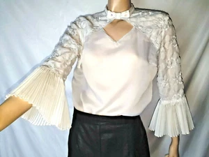 70er Bluse cremeweiß Plisseeärmel Gr.38-40 Silberfäden Stickerei DDR 70s blouse - Bild 1 von 12