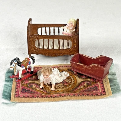 娃娃屋微型1:24儿童房Bespaq婴儿床CJ摇篮地毯摇马宝宝 — 第 1/4 张图片