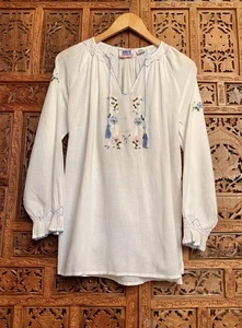 Vintage 70s Embroidered Peasant Top Made In India Gauze Cotton Hungarian Blouse - Picture 1 of 9