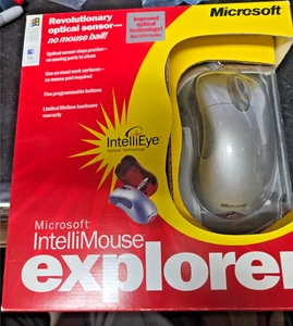 48904 Microsoft Intellimouse Optical Mouse X05-34207 PC MAC USB PS/2 w/box & CD - Picture 1 of 9