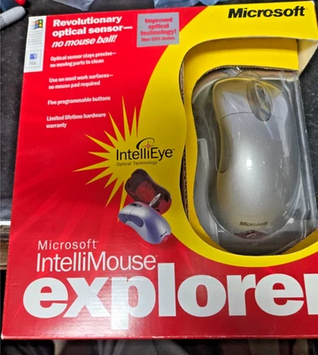 48904 Microsoft Intellimouse Optical Mouse X05-34207 PC MAC USB PS/2 w/box & CD - Image 1 of 4