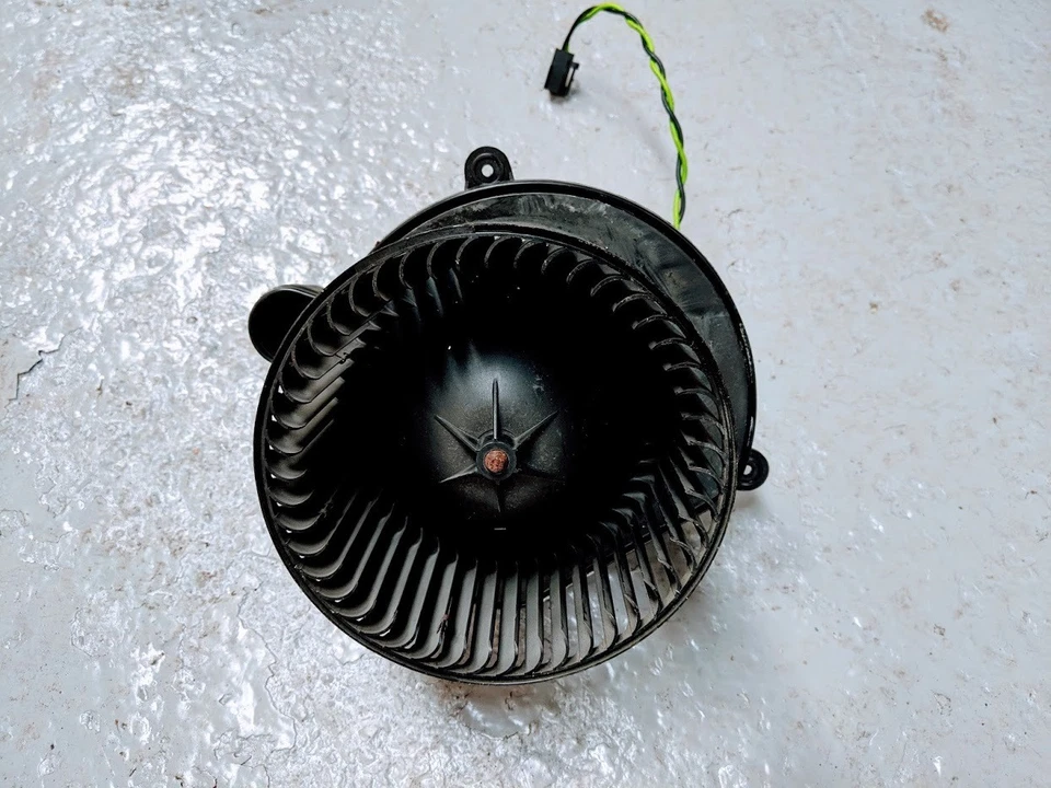 JEEP GRAND CHEROKEE WK AQUECEDOR VENTILADOR MOTOR VALEO 939741S 2005 - 2010 - Imagem 1 de 4