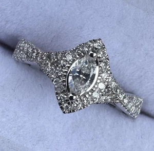 Anillo de boda de compromiso de diamantes de oro blanco de 10 quilates con halo de diamantes brillantes de 0,5 quilates NUEVO - Imagen 1 de 21