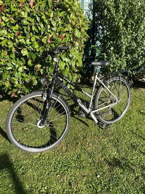 KTM Avento Plus Alu Damen Rad Schwarz Silbergrau 28 Zoll Trekking - Bild 1 von 4