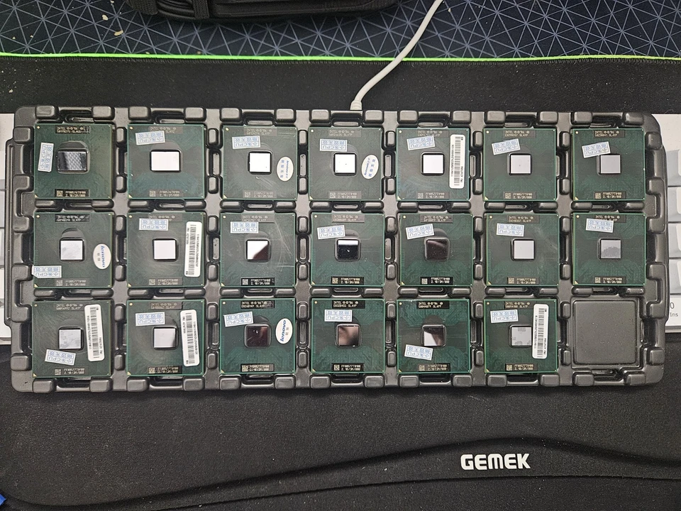 CPU Intel Core 2 Duo SLAYP T8100 Mobile Notebook Processore - Immagine 1 di 1