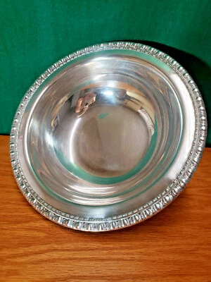 Silver Plated 10.5" Bowl w/ feet Rogers & Bro 1762 Vintage Antique Royal Stylish - Image 1 of 4