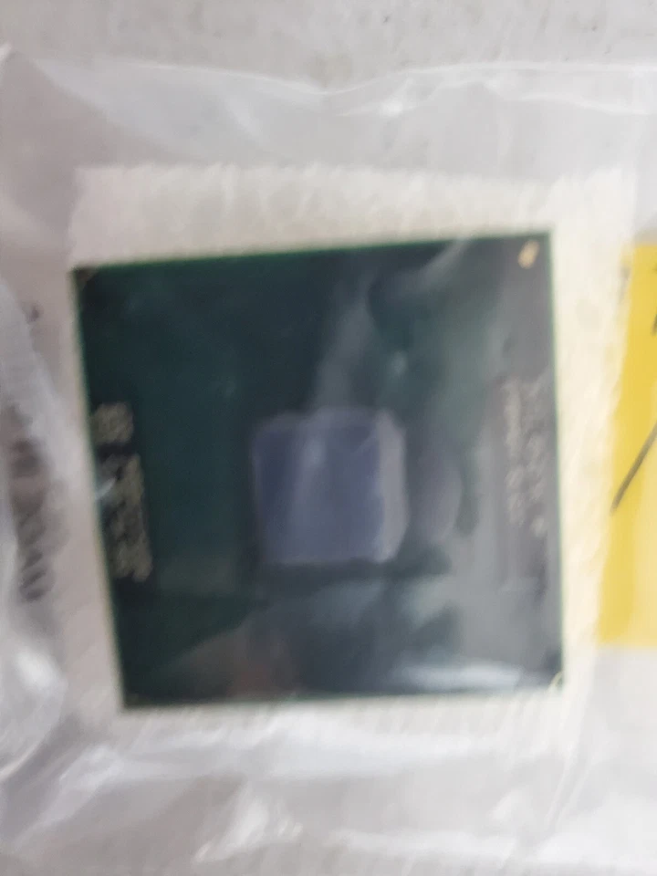 SLGZC Intel Pentium Dual-Core AW80577T4500 2.3GHz  800MHz Laptop CPU - Image 1 of 1